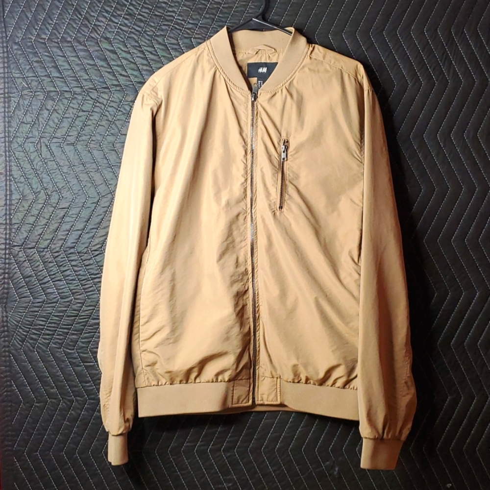 H&m zip up jacket NWOT